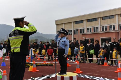 建德交警大队上班时间？建德拓展项目-图2