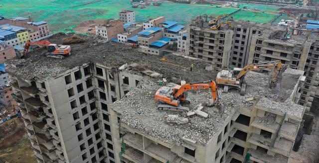 超高层建筑如何拆除？折除项目-图1